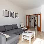 Florence Modern & Bright Apartment!