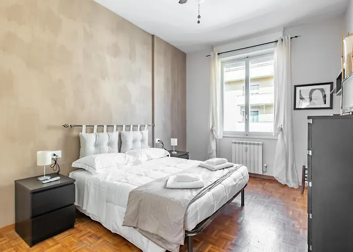 Florence Modern & Bright Apartment!